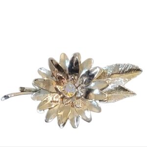 Flower BROOCH Large Gold Flower Pin 1960s Aurora Borealis Rhinestone Center Dais
